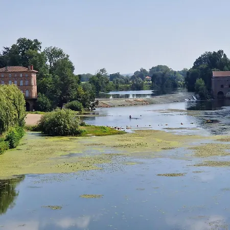 홈스테이 Chambre De Charme Dans Maison De Maitre 몽토방
