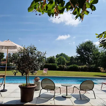 홈스테이 Chambre De Charme Dans Maison De Maitre 몽토방